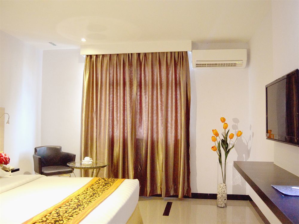 89 Hotel Batam Exterior foto